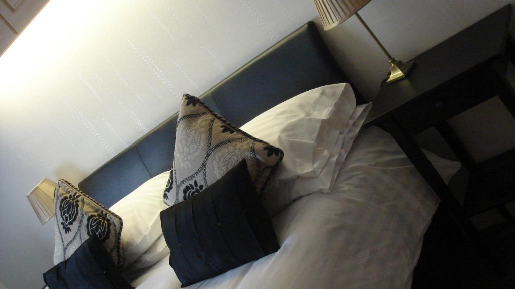 Deanwater Hotel Wilmslow Ngoại thất bức ảnh